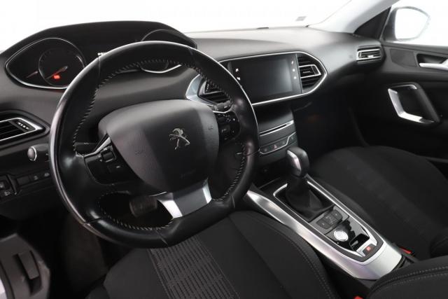Peugeot 308 image 8