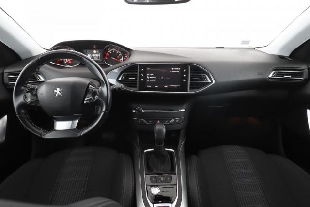 Peugeot 308 image 9