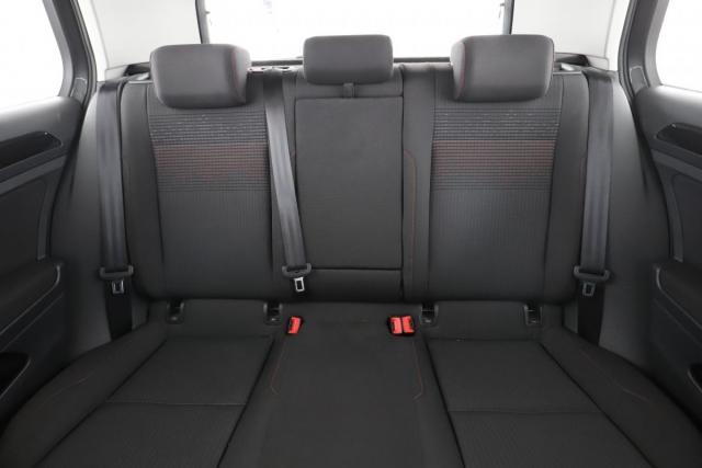 Volkswagen Golf image 2