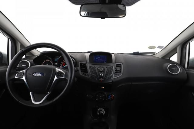 Ford Fiesta image 2