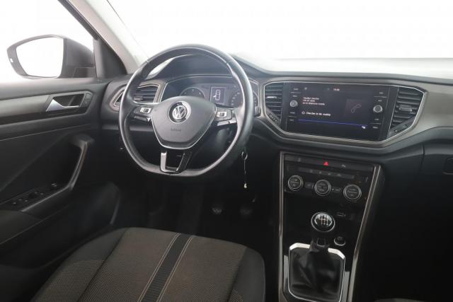 Volkswagen T-Roc image 8