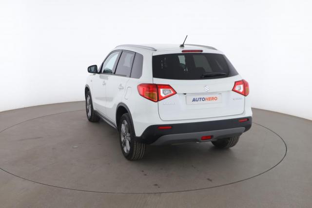 Suzuki Vitara image 8