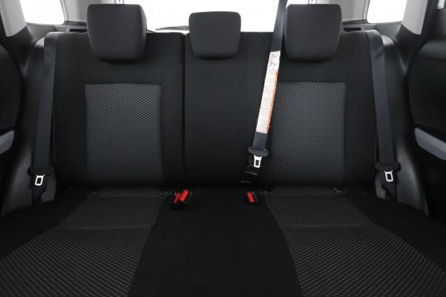 Suzuki Vitara image 1