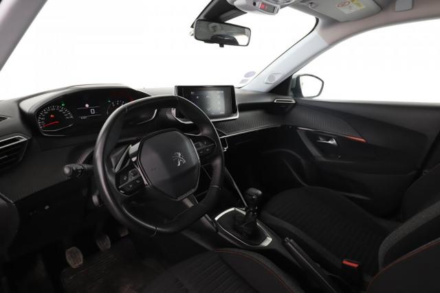 Peugeot 2008 image 3
