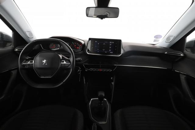 Peugeot 2008 image 9