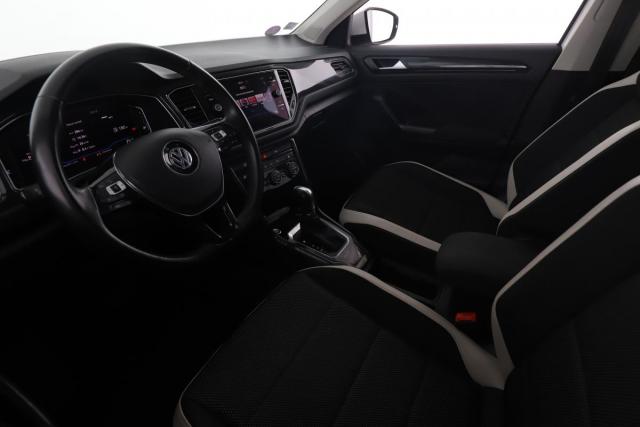 Volkswagen T-Roc image 2