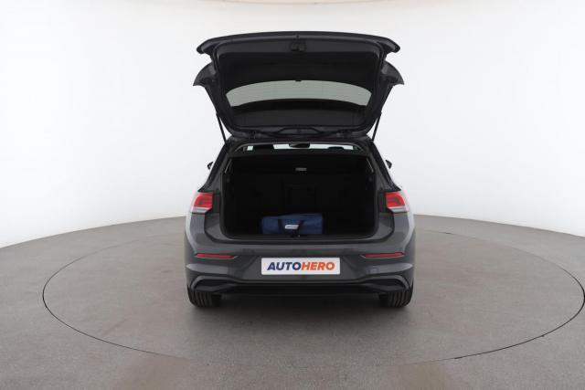 Volkswagen Golf image 7