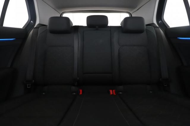Volkswagen Golf image 4