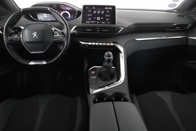 Peugeot 3008 image 2