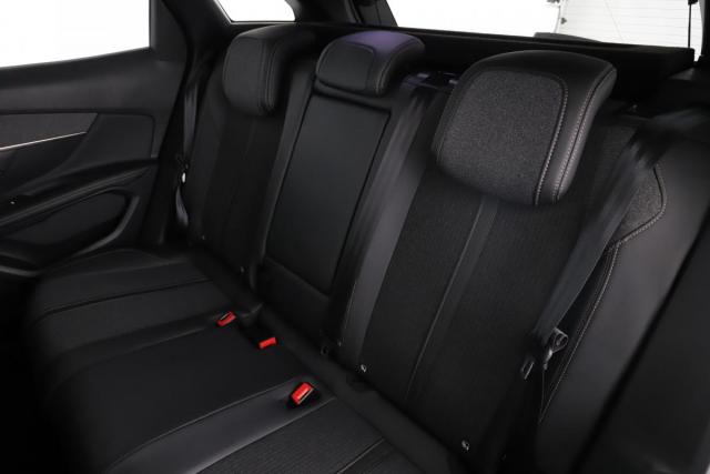 Peugeot 3008 image 8