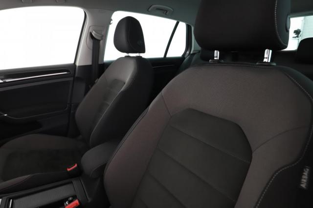 Volkswagen Golf image 5