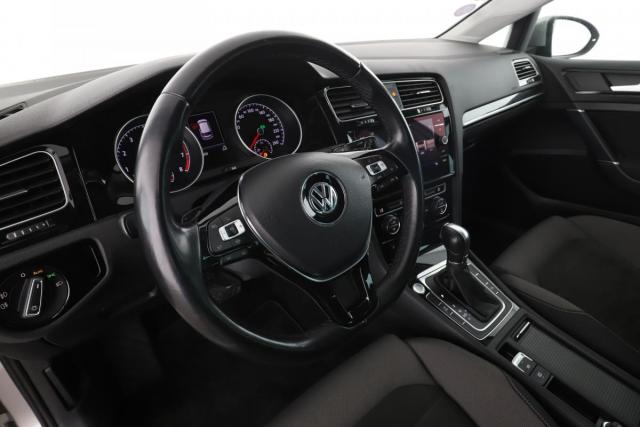 Volkswagen Golf image 1