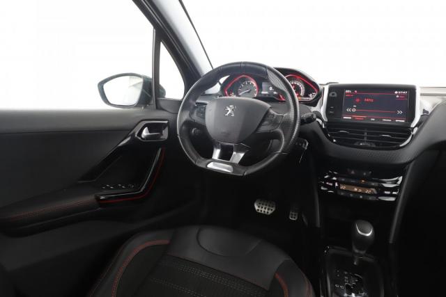 Peugeot 2008 image 1