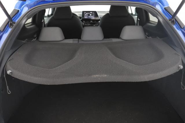 Toyota C-Hr image 6
