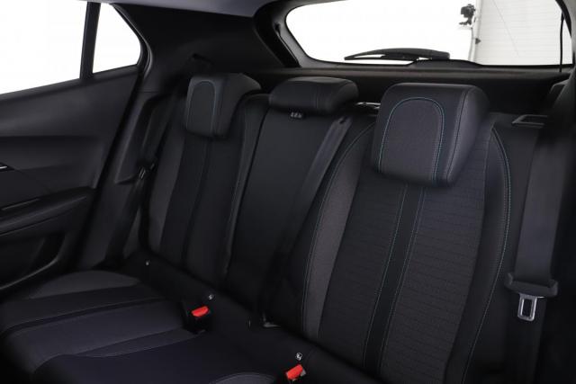 Peugeot 2008 image 2