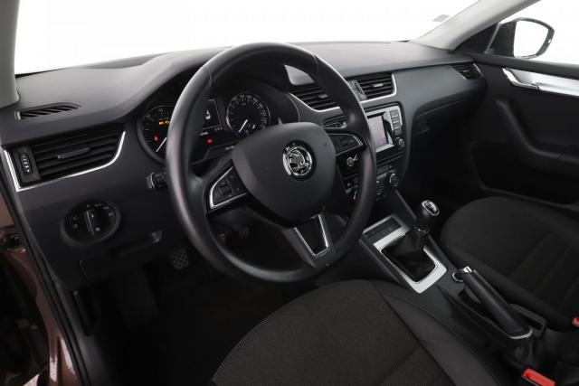 Skoda Octavia image 5