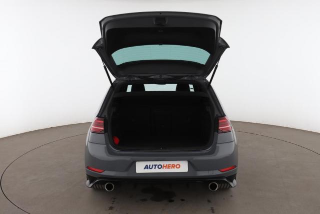 Volkswagen Golf image 6