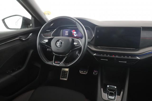 Skoda Octavia image 8