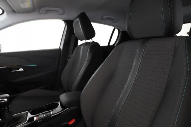 Peugeot 208 image 9