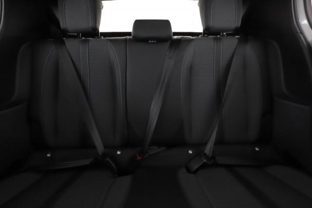 Peugeot 208 image 4