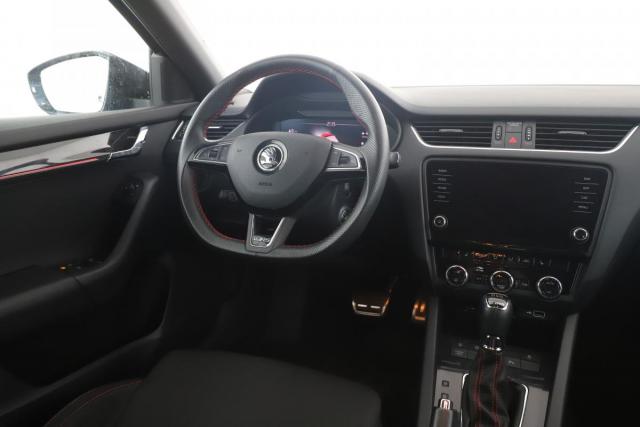 Skoda Octavia image 1