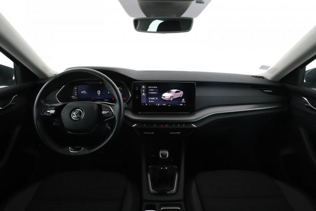 Skoda Octavia image 2