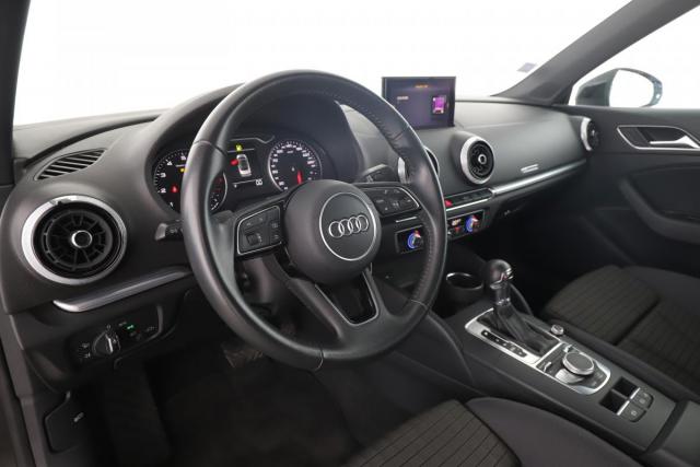 Audi A3 Cabriolet image 2