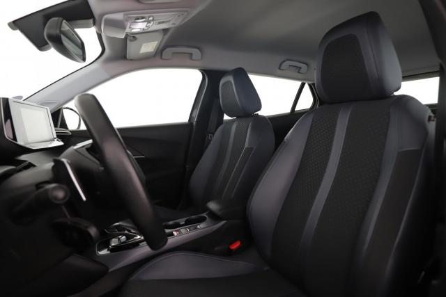 Peugeot 2008 image 1