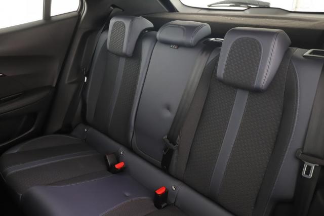 Peugeot 2008 image 4
