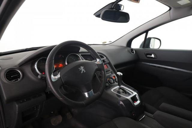 Peugeot 5008 image 8