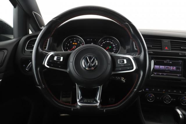 Volkswagen Golf image 9