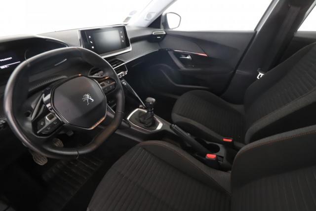 Peugeot 2008 image 9