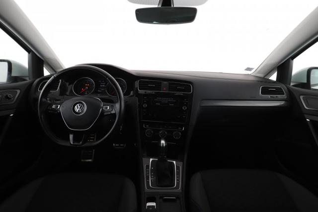 Volkswagen Golf image 9