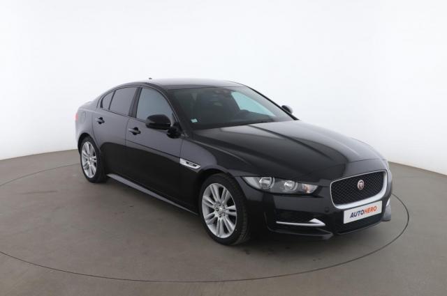 Jaguar Xe image 6