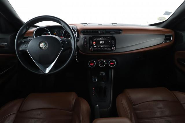 Alfa Romeo Giulietta image 3