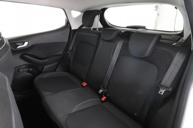 Ford Fiesta image 7