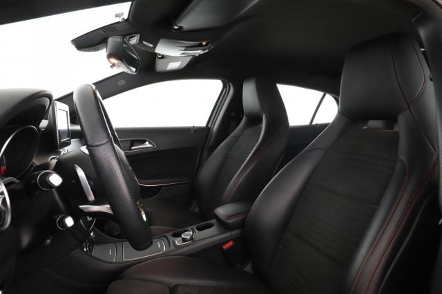 Mercedes Benz Gla image 3