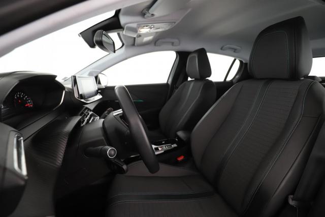 Peugeot 208 image 9