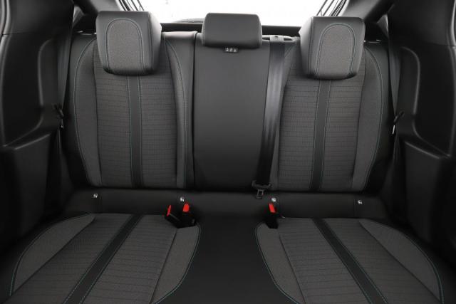 Peugeot 208 image 6