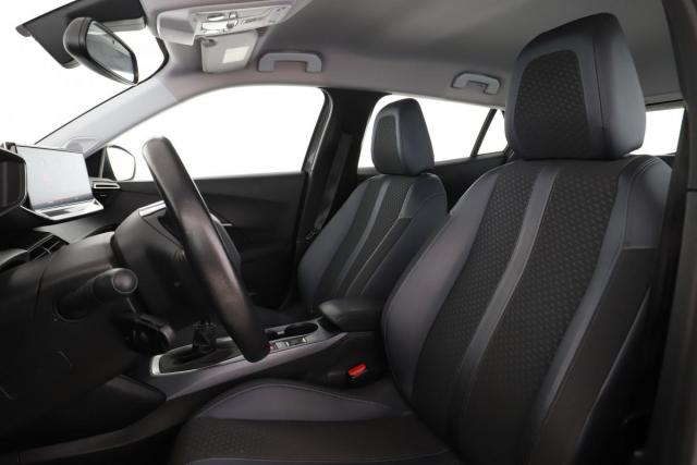 Peugeot 2008 image 6