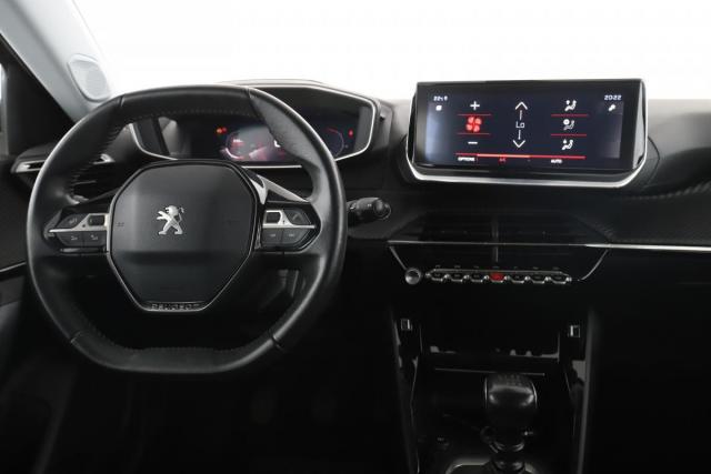 Peugeot 2008 image 9