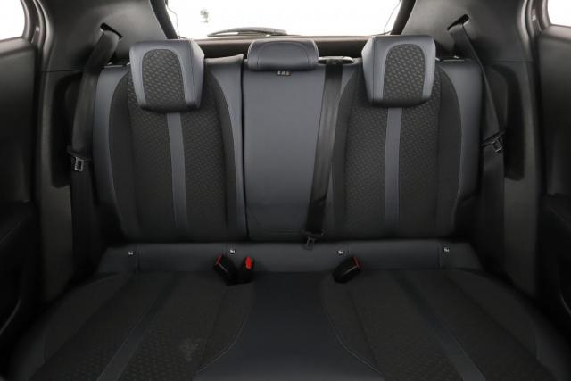 Peugeot 2008 image 2