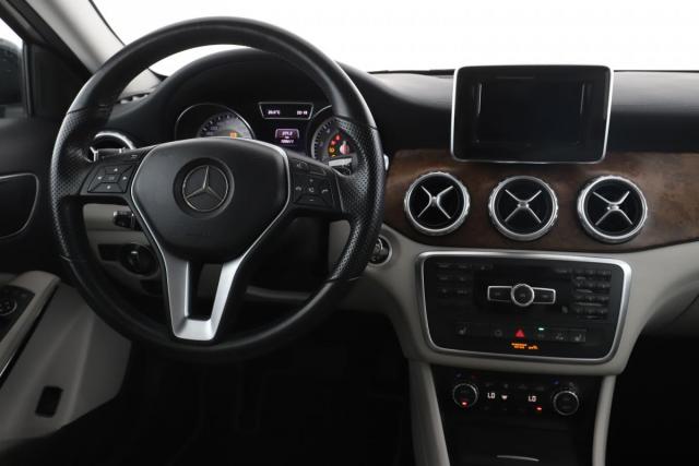 Mercedes Benz Gla image 3