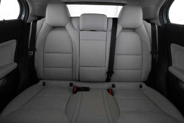 Mercedes Benz Gla image 5
