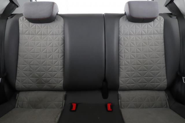Volkswagen Up! image 4