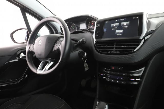 Peugeot 208 image 6