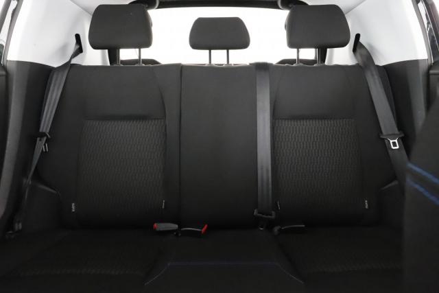 Peugeot 208 image 6
