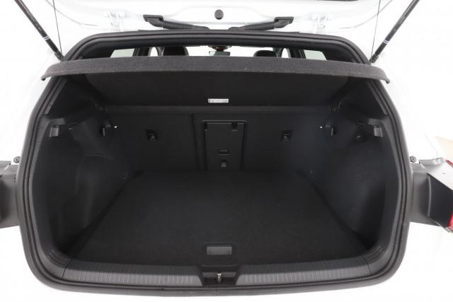 Volkswagen Golf image 9