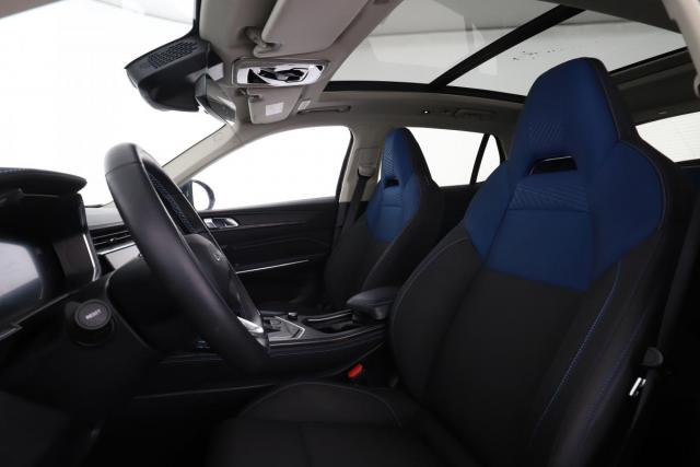Lynk & Co 01 image 7