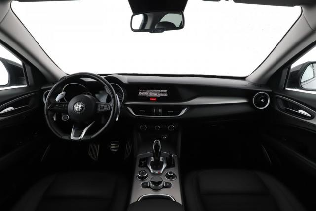 Alfa Romeo Stelvio image 6